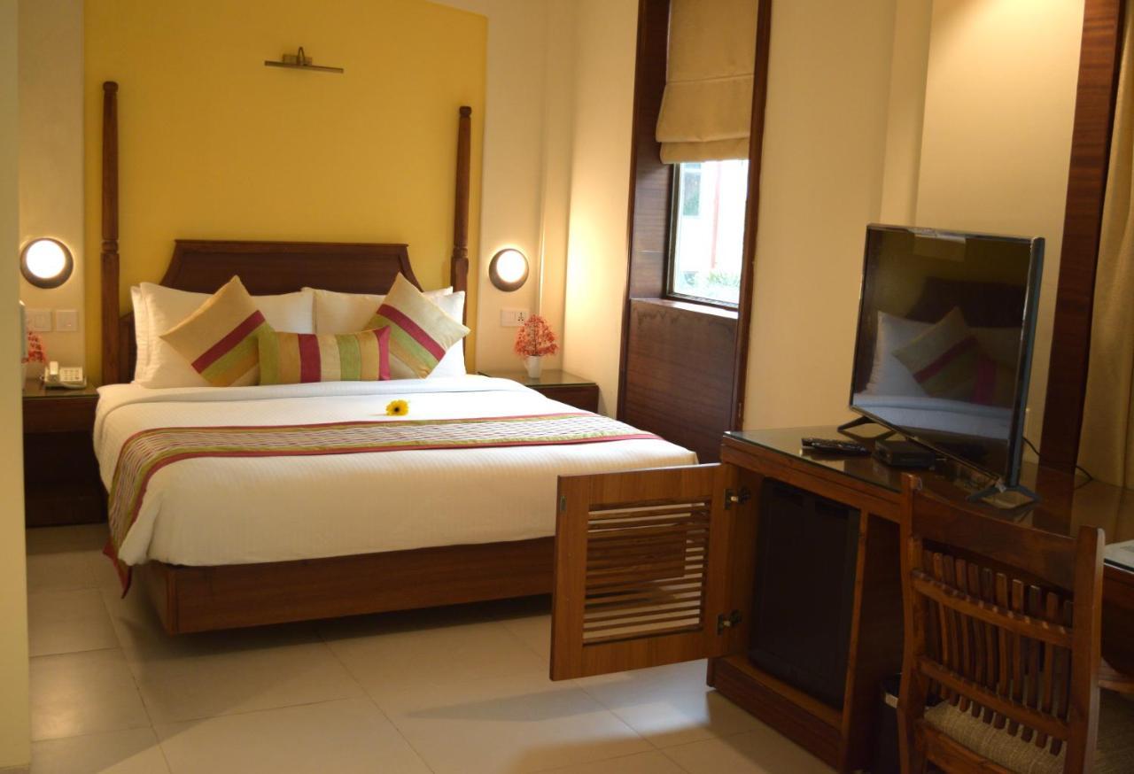 Sea Breeze Max Resort & Spa มัดกอน ภายนอก รูปภาพ