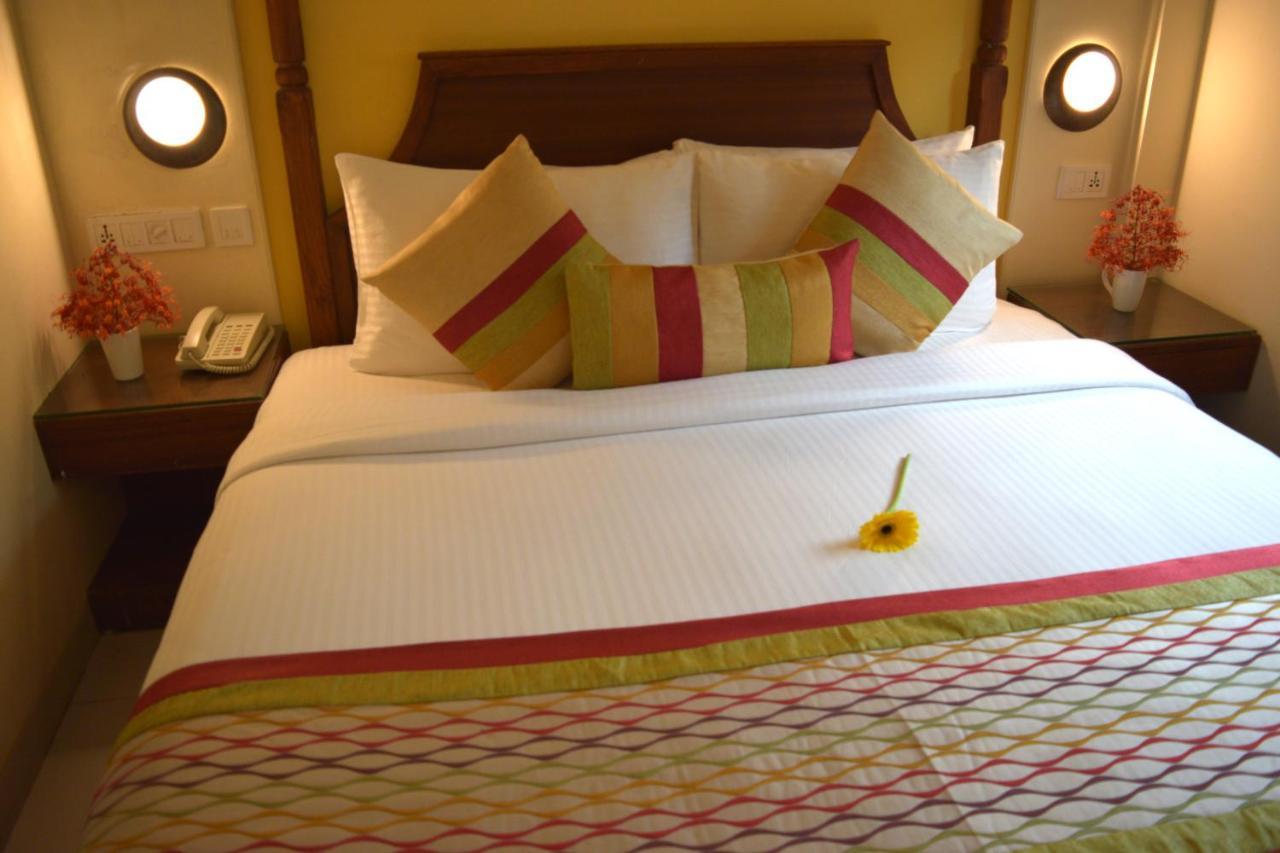 Sea Breeze Max Resort & Spa มัดกอน ภายนอก รูปภาพ
